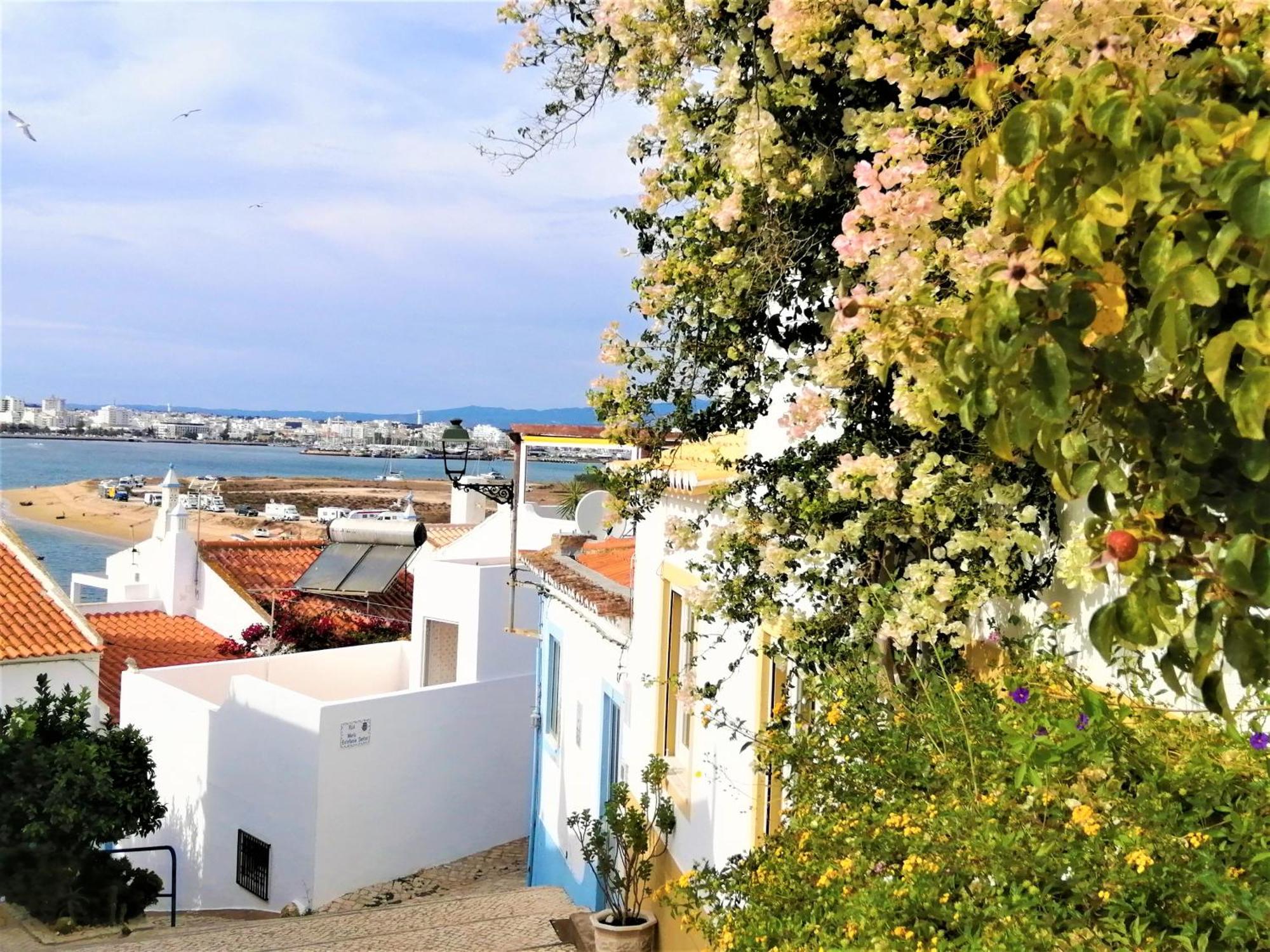 Wonderful Apartment In Ferragudo 2Double Beds Near Beaches And Golf Exterior photo